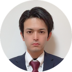 仕事紹介と人物紹介が掲載された社員紹介セクションの画面。業務内容の説明文と、スーツ姿の人物のプロフィール写真が表示されている